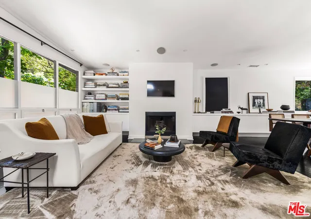 3rd image of 9648 Yoakum Dr, Beverly Hills, CA 90210 | MLS# 26678225