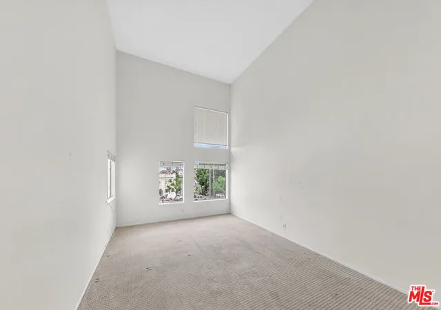 2nd image of 1118 Valencia St #310, Los Angeles, CA 90015 | MLS# 26674133