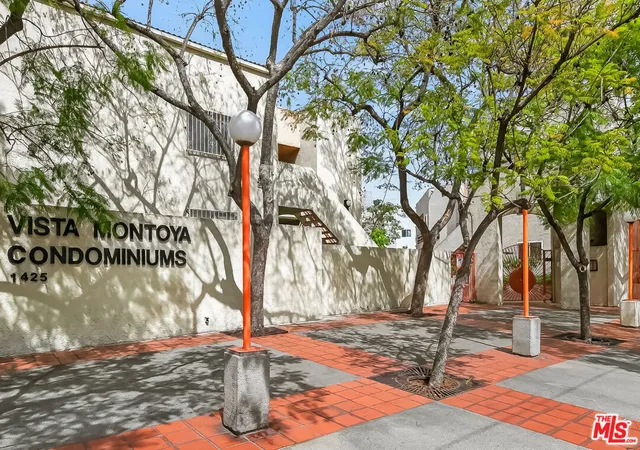2nd image of 1118 Valencia St, Los Angeles, CA 90015