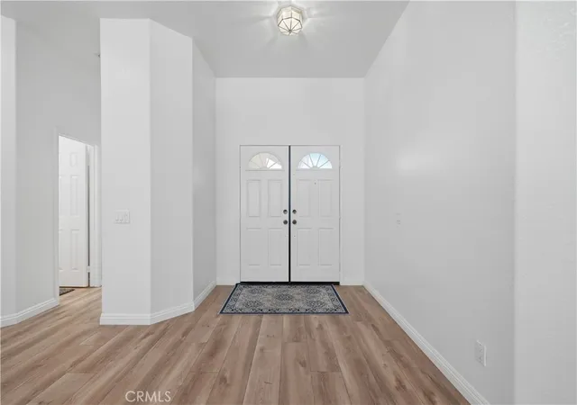 Photo 3 of Single family home for sale at 23553 Bending Oak Ct, Murrieta, CA 92562 | MLS# SW26074081 | Listing updated on 2026-10-05
