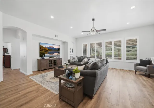 Photo 4 of Single family home for sale at 23553 Bending Oak Ct, Murrieta, CA 92562 | MLS# SW26074081 | Listing updated on 2026-10-05