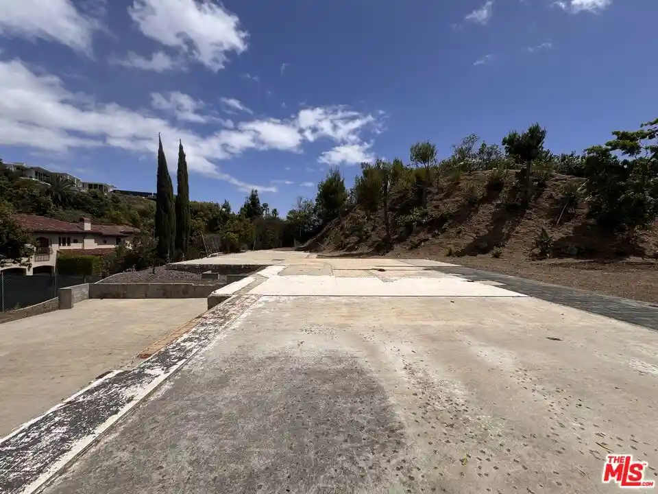 Photo 1 of Land for sale at 1309 Laurel Way, Beverly Hills, CA 90210 | MLS# 26678625 | Listing updated on 2026-10-12