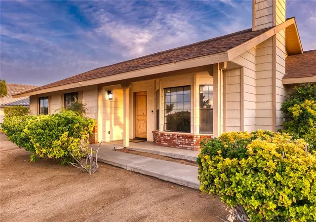 Homes for sale in Yucca Valley, CA | 57731 San Tropeze, Yucca Valley, CA 92284 | MLS# JT26074867