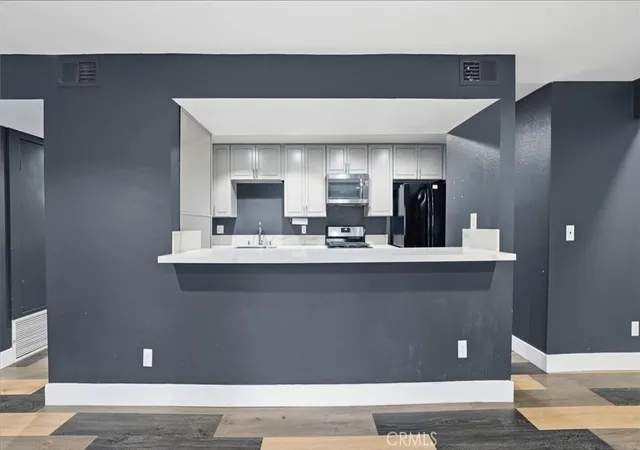 5th image of 1940 N Highland #17, Los Angeles, CA 90068 | MLS# SB26074845