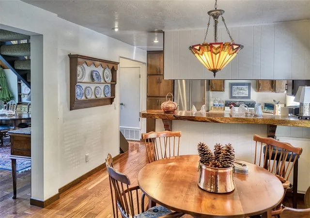 Photo 3 of Single family home for sale at 180 Grass Valley #42, Lake Arrowhead, CA 92352 | MLS# IV26073664 | Listing updated on 2026-10-01