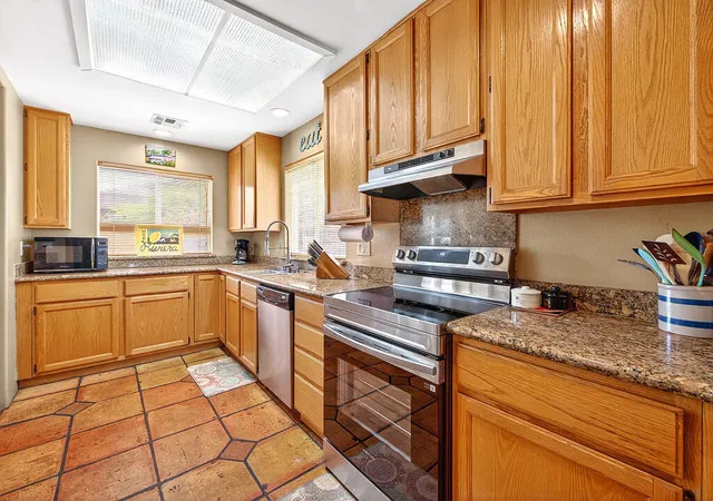 Photo 2 of Single family home for sale at 77500 Calle Chillon, La Quinta, CA 92253 | MLS# 219146019DA | Listing updated on 2026-10-03
