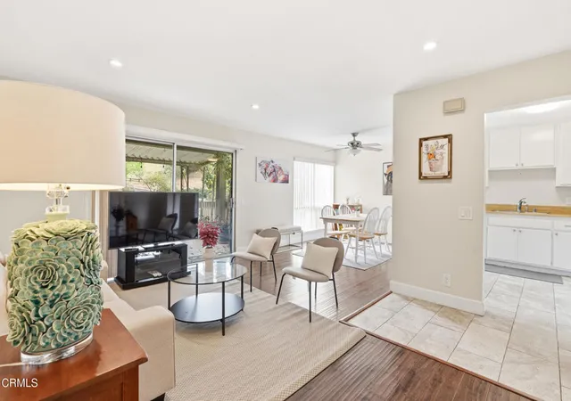 Listing Photo 1 - Condo for sale in building located at 254 Sequoia Ct, Thousand Oaks, CA 91360 - Unit #33