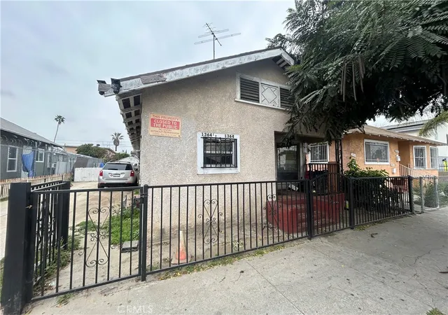 Homes for sale in Los Angeles, CA | 1362 E Vernon, Los Angeles, CA 90011 | MLS# DW26075046
