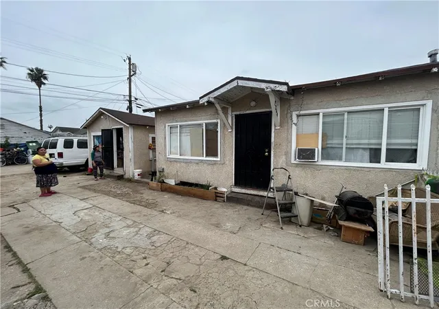 Homes for sale in Los Angeles, CA | 1362 E Vernon, Los Angeles, CA 90011 | MLS# DW26075046