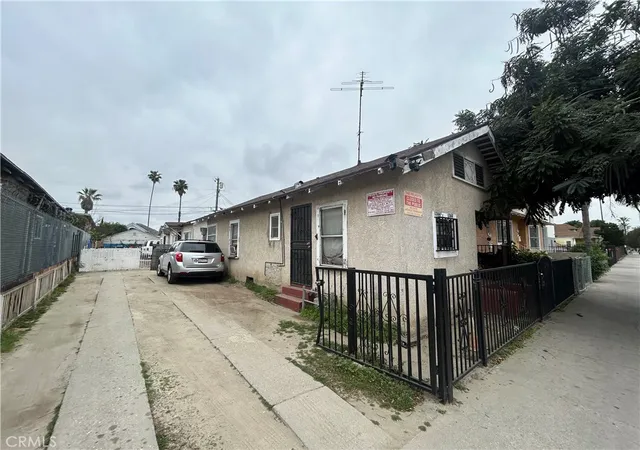 Homes for sale in Los Angeles, CA | 1362 E Vernon, Los Angeles, CA 90011 | MLS# DW26075046
