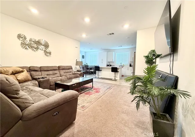 3rd image of 16584 Poppy Seed Ln, Fontana, CA 92336 | MLS# DW26075137