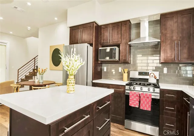 3rd image of 9237 Wakefield Ave #11, Panorama City, CA 91402 | MLS# SR26068580