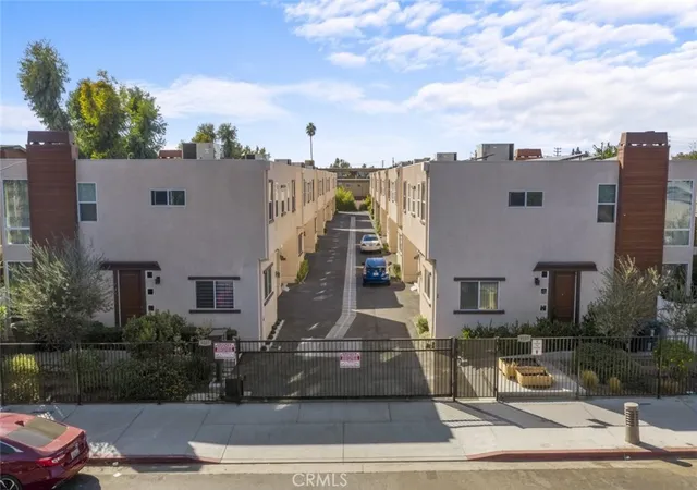 45th image of 9237 Wakefield Ave #11, Panorama City, CA 91402 | MLS# SR26068580