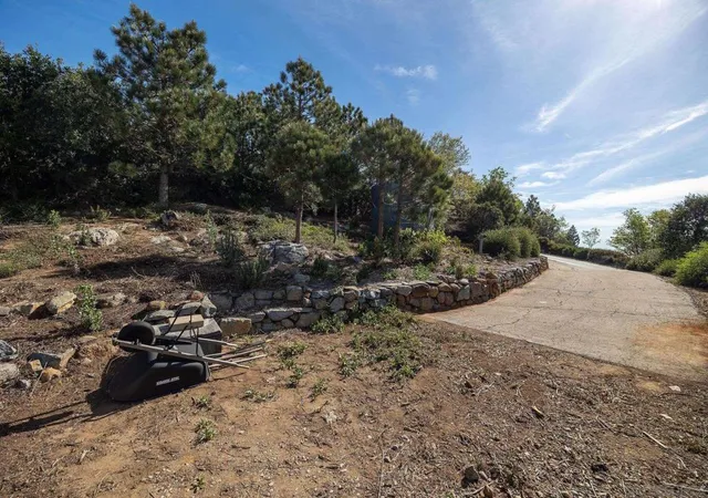 3rd image of 15962 North Peak Rd, Julian, CA 92036 | MLS# 260008171SD