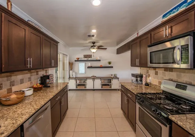 Homes for sale in Vista, CA | 2094 Thibodo Ct, Vista, CA 92081 | MLS# NDP2603331