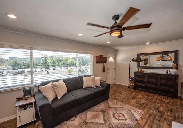 Homes for sale in Vista, CA | 2094 Thibodo Ct, Vista, CA 92081 | MLS# NDP2603331