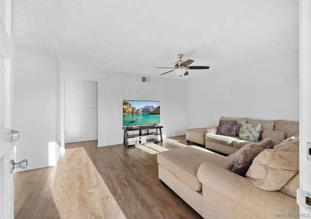3rd image of 12156 Wintergreen Dr, Lakeside, CA 92040