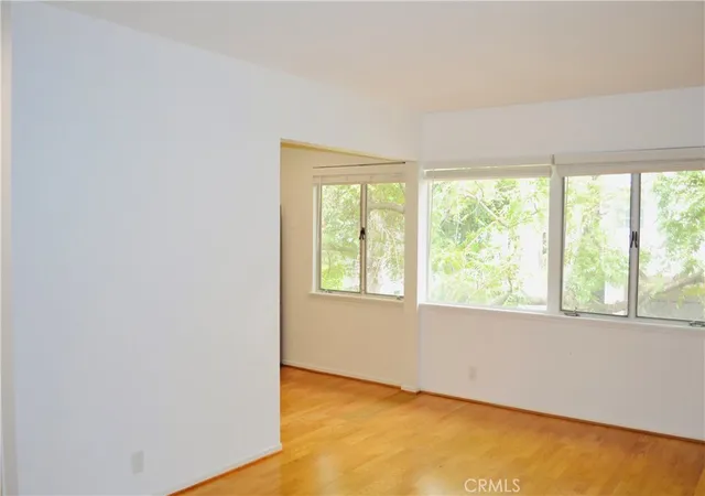 3rd image of 239 S Barrington Ave #F8, Los Angeles, CA 90049 | MLS# TR26074246