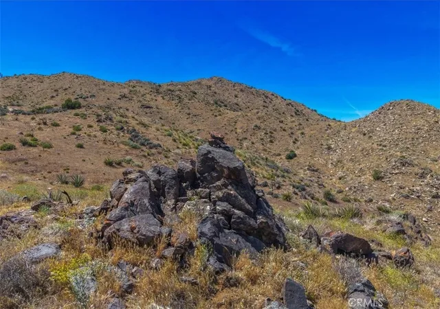 Homes for sale in Yucca Valley, CA | 58205 Santa Barbara Dr, Yucca Valley, CA 92284 | MLS# JT26075327
