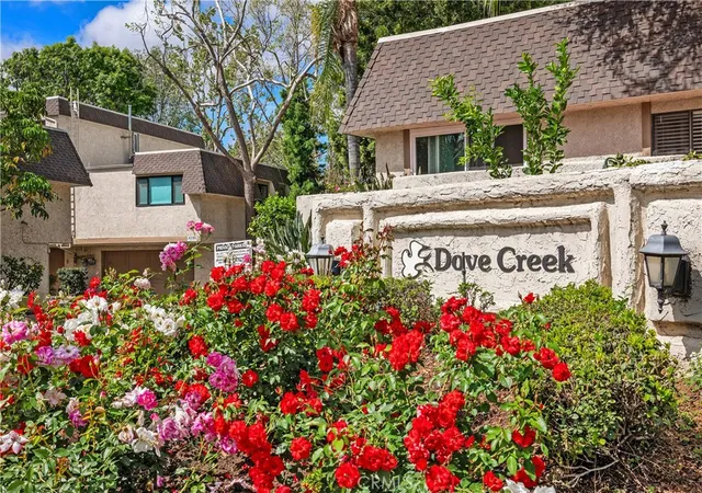 2nd image of 6201 Shoup #75, Woodland Hills, CA 91367 | MLS# SR26073201