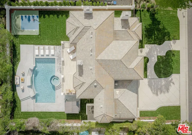 Homes for sale in Calabasas, CA | 25532 Gaylord Ct, Calabasas, CA 91302 | MLS# 26671797