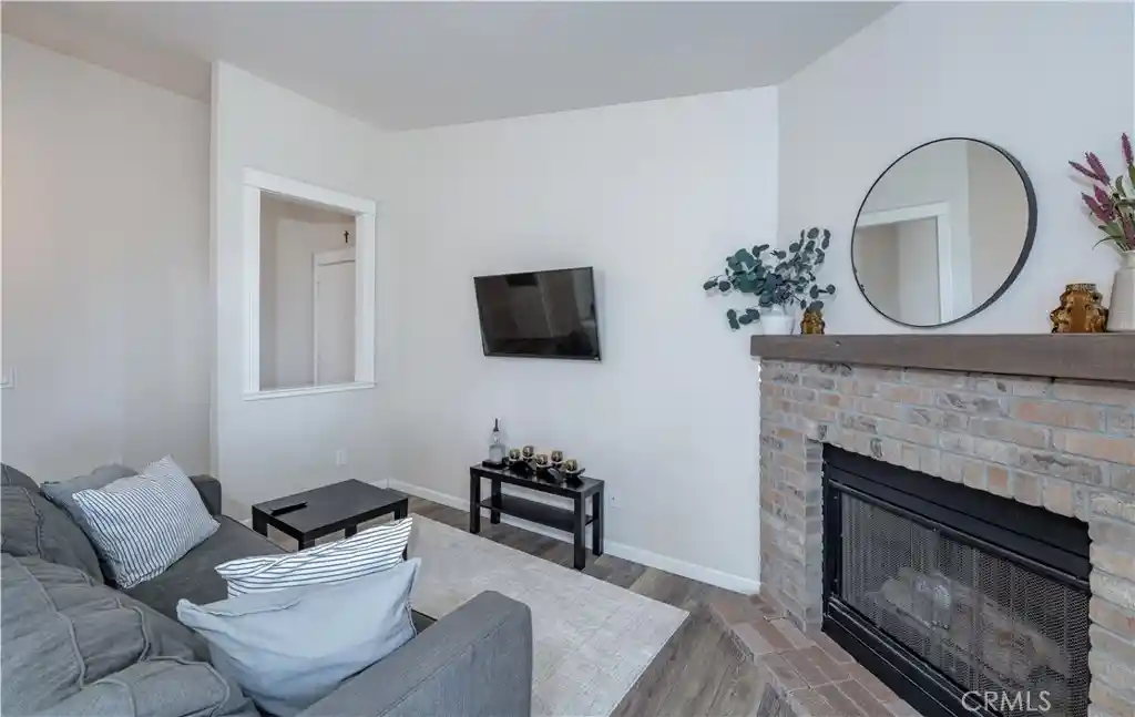 Listing Photo 1 - Condo for sale in 2552 Avenida Del Vis located at 2552 Avenida Del Vis, Corona, CA 92882 - Unit #204