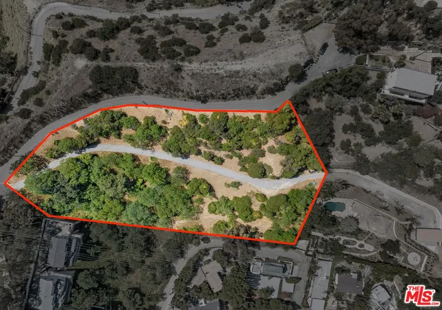 Photo 2 of Land for sale at 1858 Blue Hts Dr, Los Angeles, CA 90069 | MLS# 26674563 | Listing updated on 2026-09-03
