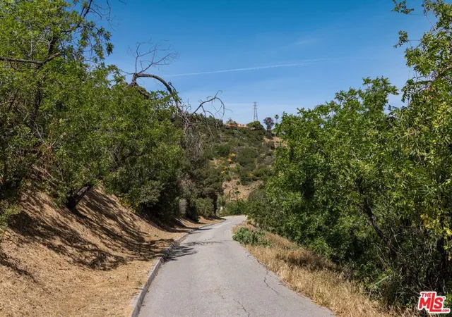 Photo 3 of Land for sale at 1858 Blue Hts Dr, Los Angeles, CA 90069 | MLS# 26674563 | Listing updated on 2026-09-03