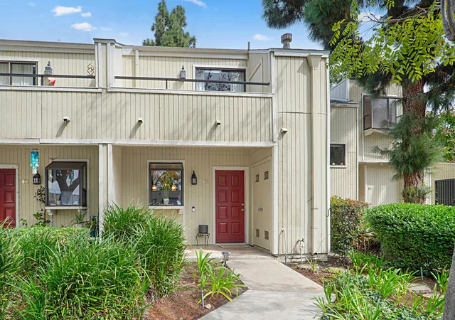 Condo for sale at 682 Sycamore Ave, Claremont, CA 91711 | MLS# 219146049PS