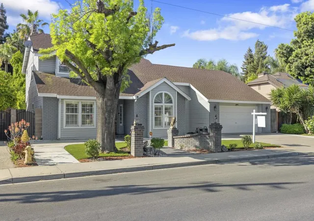 3rd image of 2604 Snyder Ave, Modesto, CA 95356 | MLS# ML82042110