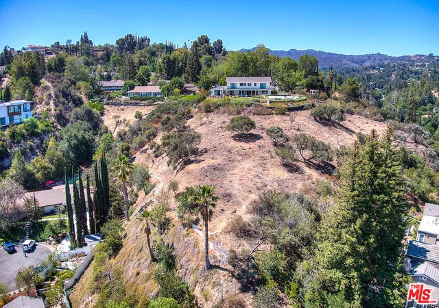 3rd image of 4491 La Barca Dr, Tarzana, CA 91356 | MLS# 26684991