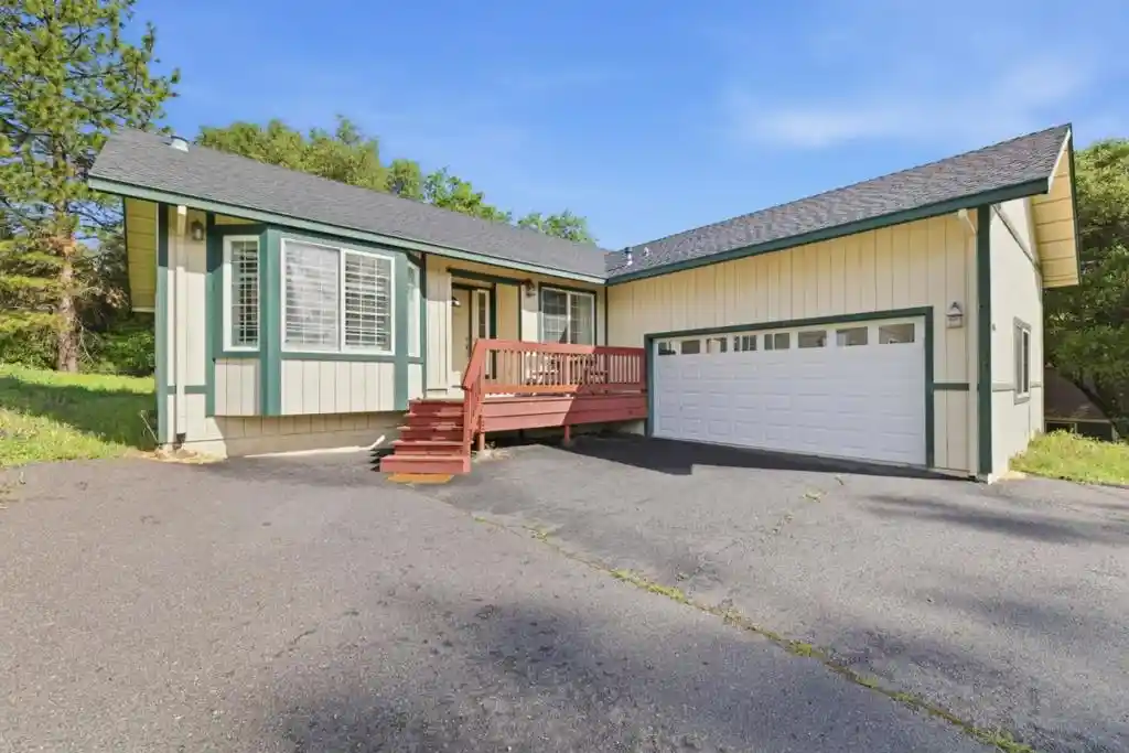 Single family home for sale at 13074 Jackson Ml Dr, Groveland, CA 95321 | MLS# ML82042125