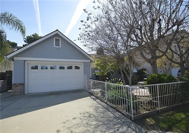 Homes for sale in Fresno, CA | 2037 E Decatur, Fresno, CA 93720 | MLS# FR26061982