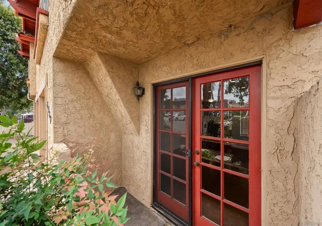 2nd image of 3984 Illinois St, San Diego, CA 92104