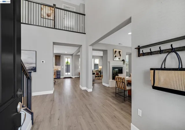 Photo 4 of Single family home for sale at 271 Eagle Nest Dr, Oakley, CA 94561 | MLS# 41130178 | Listing updated on 2026-10-01