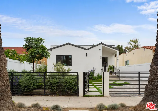 1st image of 2911 S Rimpau Blvd #2909, Los Angeles, CA 90016 | MLS# 26687583