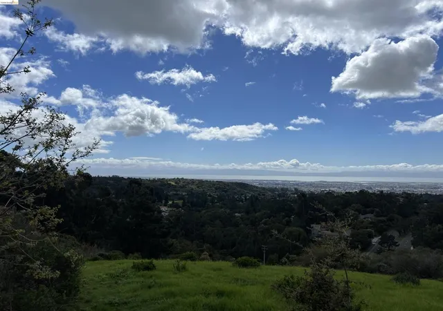 2nd image of 14381 Skyline Blvd, Oakland, CA 94619 | MLS# 41130180