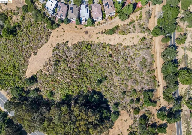 34th image of 14381 Skyline Blvd, Oakland, CA 94619 | MLS# 41130180