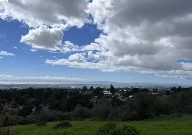 3rd image of 14381 Skyline Blvd, Oakland, CA 94619 | MLS# 41130180