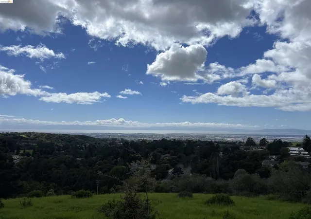 5th image of 14381 Skyline Blvd, Oakland, CA 94619 | MLS# 41130180