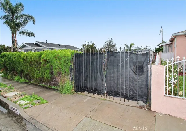Homes for sale in Hawthorne, CA | 3826 W 115th, Hawthorne, CA 90250 | MLS# OC26076065