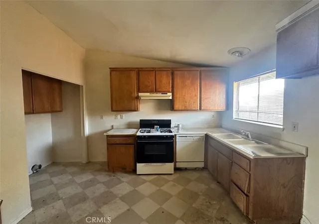 Photo 3 of Multi family home for sale at 12765 Pocomoke Rd, Apple Valley, CA 92308 | MLS# HD26075166 | Listing updated on 2026-04-16