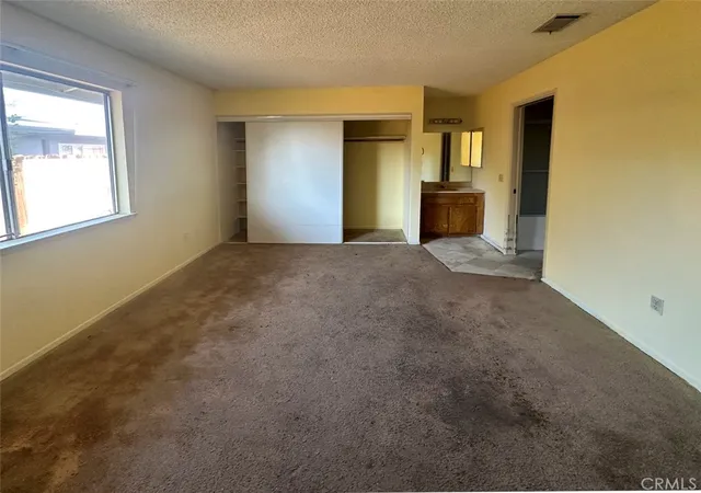 Listing Photo 4 - Condo for sale in building located at 12765 Pocomoke Rd, Apple Valley, CA 92308