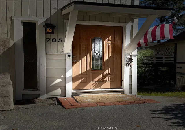 Photo 3 of Single family home for sale at 785 County (arosa) Dr, Crestline, CA 92325 | MLS# IV26073935 | Listing updated on 2026-09-17