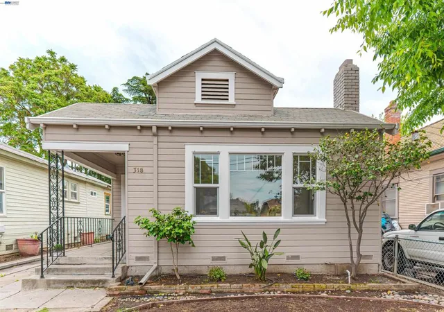 1st image of 318 E Pine St, Stockton, CA 95204 | MLS# 41130207