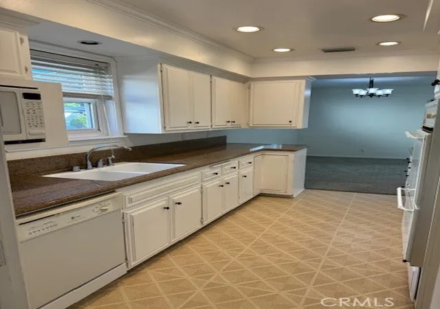 Photo 3 of Sale Pending at 4811 Highgrove Ave, Torrance, CA 90505 | MLS# PV26076124 | Listing updated on 2026-07-02