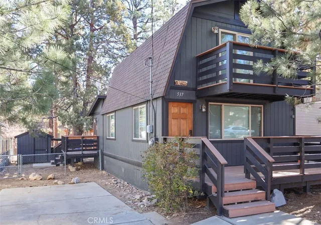 5th image of 537 Vista Ave, Sugarloaf, CA 92386 | MLS# SR26074973