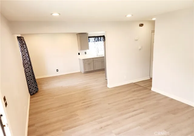 3rd image of 323 W 47th, Los Angeles, CA 90037 | MLS# WS26075352