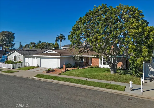 23rd image of 418 E Bay St, Costa Mesa, CA 92627 | MLS# OC26070775
