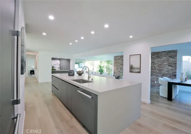 5th image of 418 E Bay St, Costa Mesa, CA 92627 | MLS# OC26070775